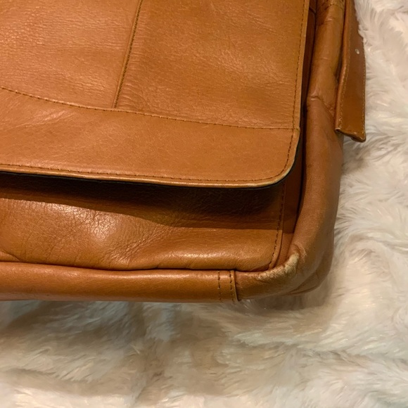 Genuine Leather CHICAGO BULLS NBA Embossed Messenger Laptop Bag Lin Edition NEW - Picture 16 of 16